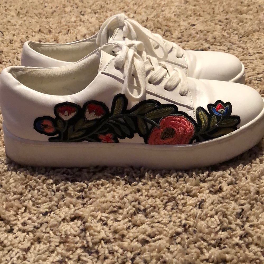 Floral embroidered sneakers
